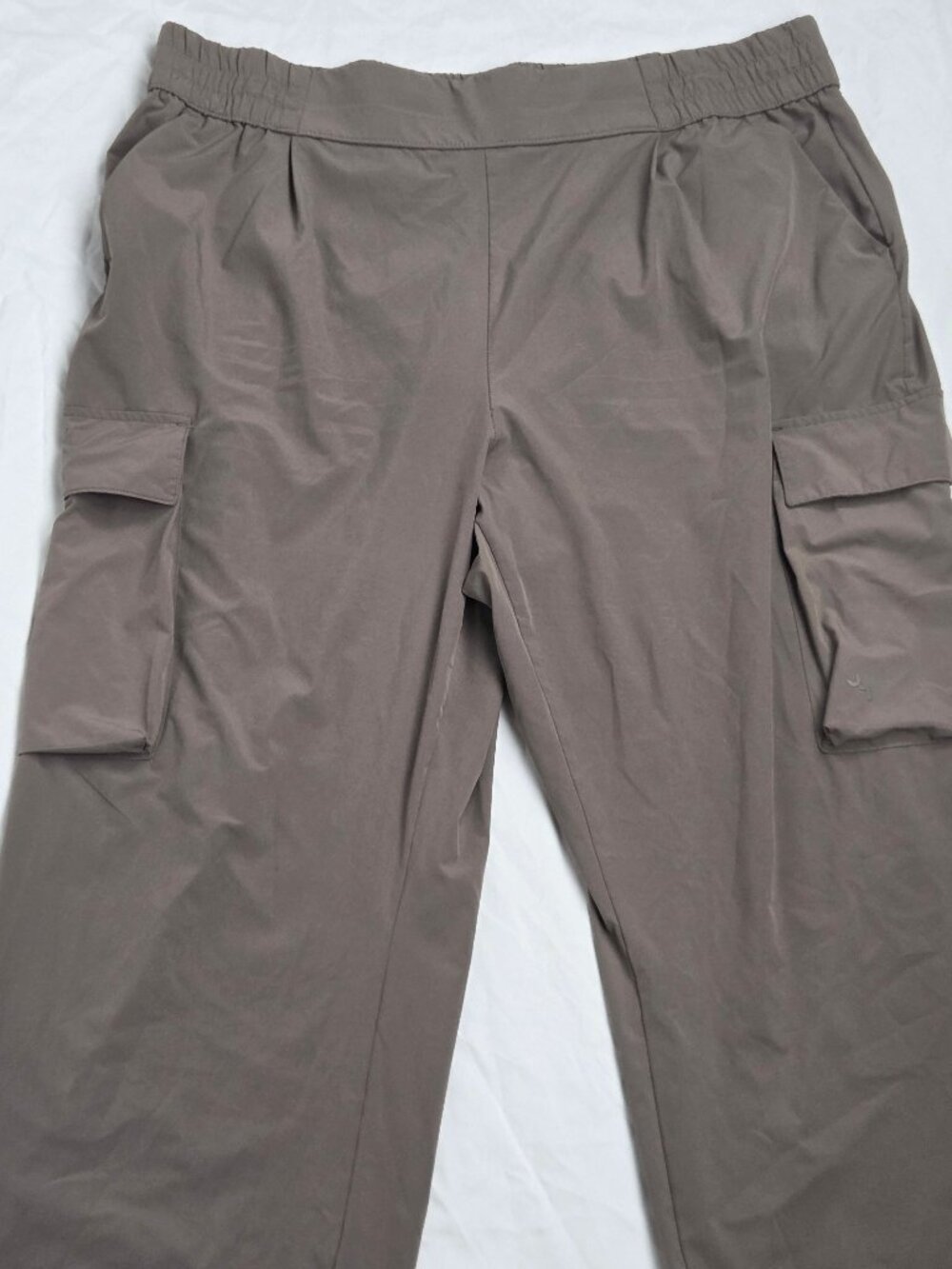 grayish-brown women's cargo pants XXL
